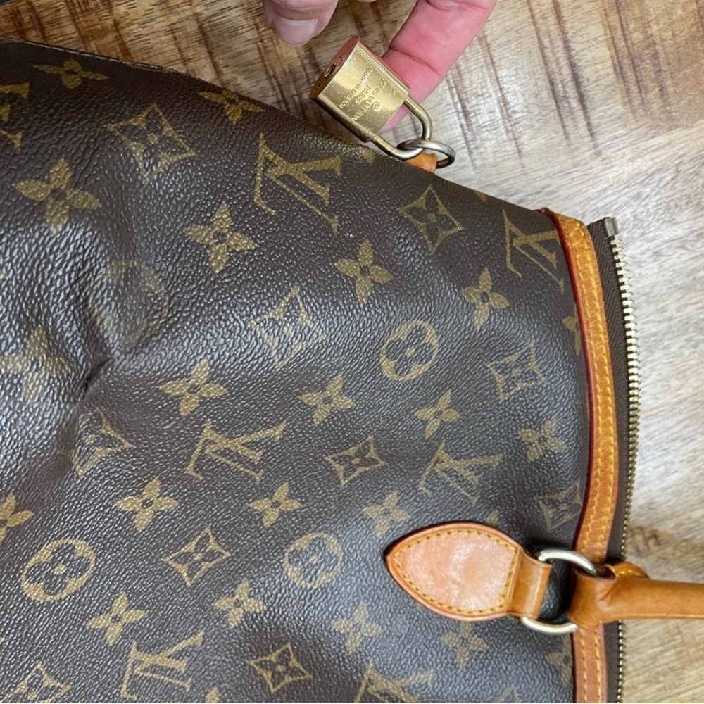 Lv bag - Picture 3 of 5